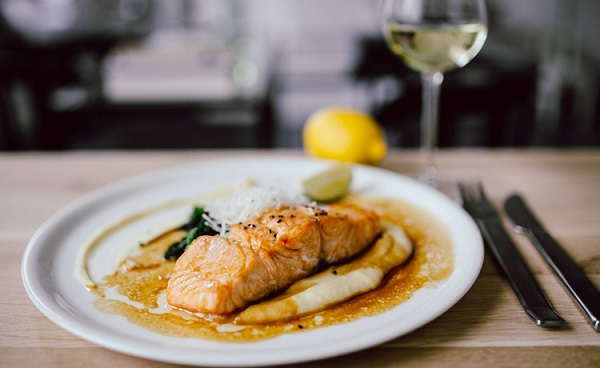 餐飲訂餐能微信平臺(tái)中開發(fā)了，你的餐廳還沒做嗎？